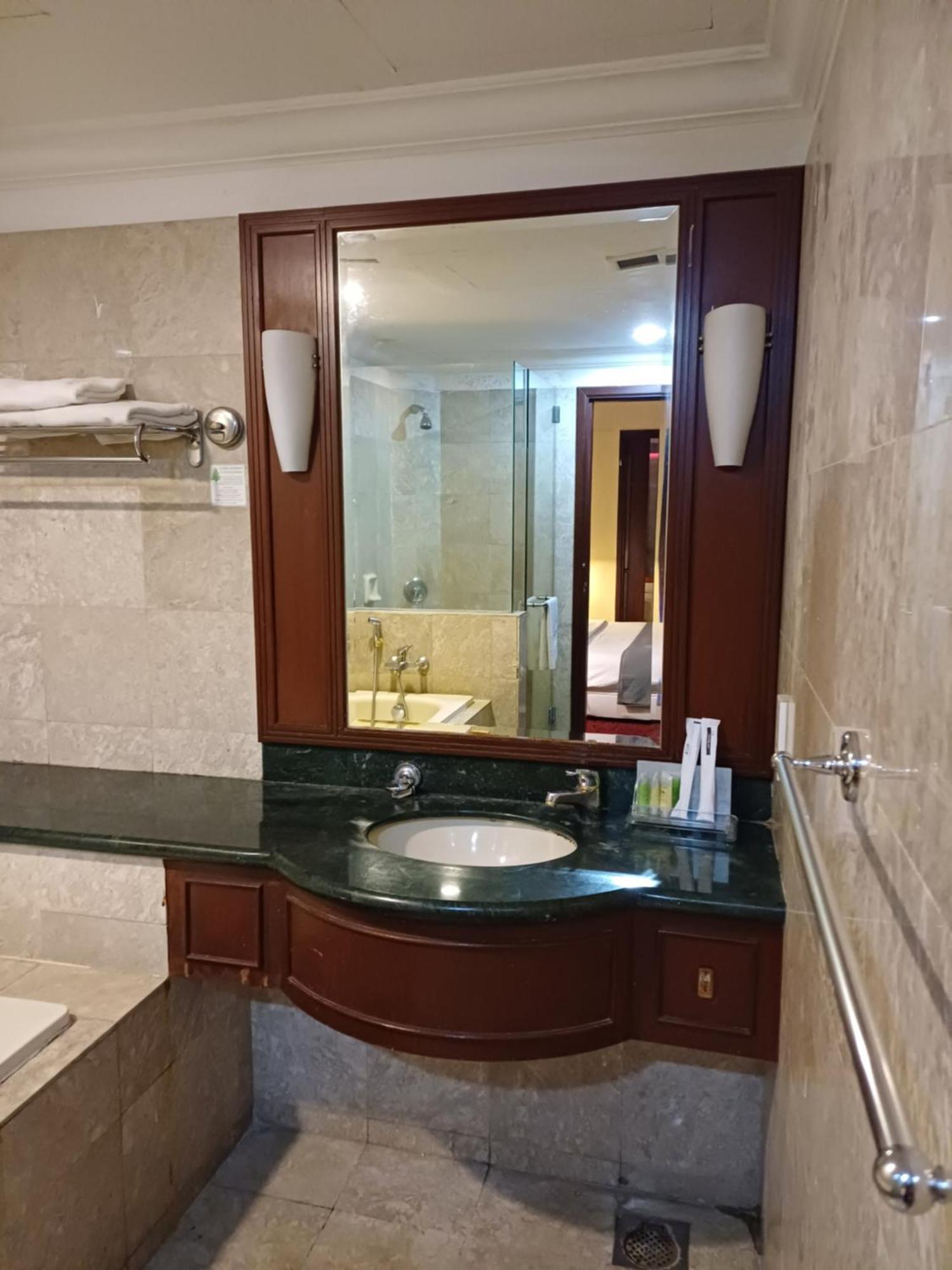 Times Square Grand Service Suite Κουάλα Λουμπούρ Εξωτερικό φωτογραφία